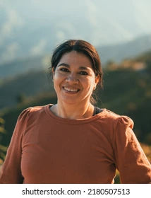 <em>Carmen León</em>